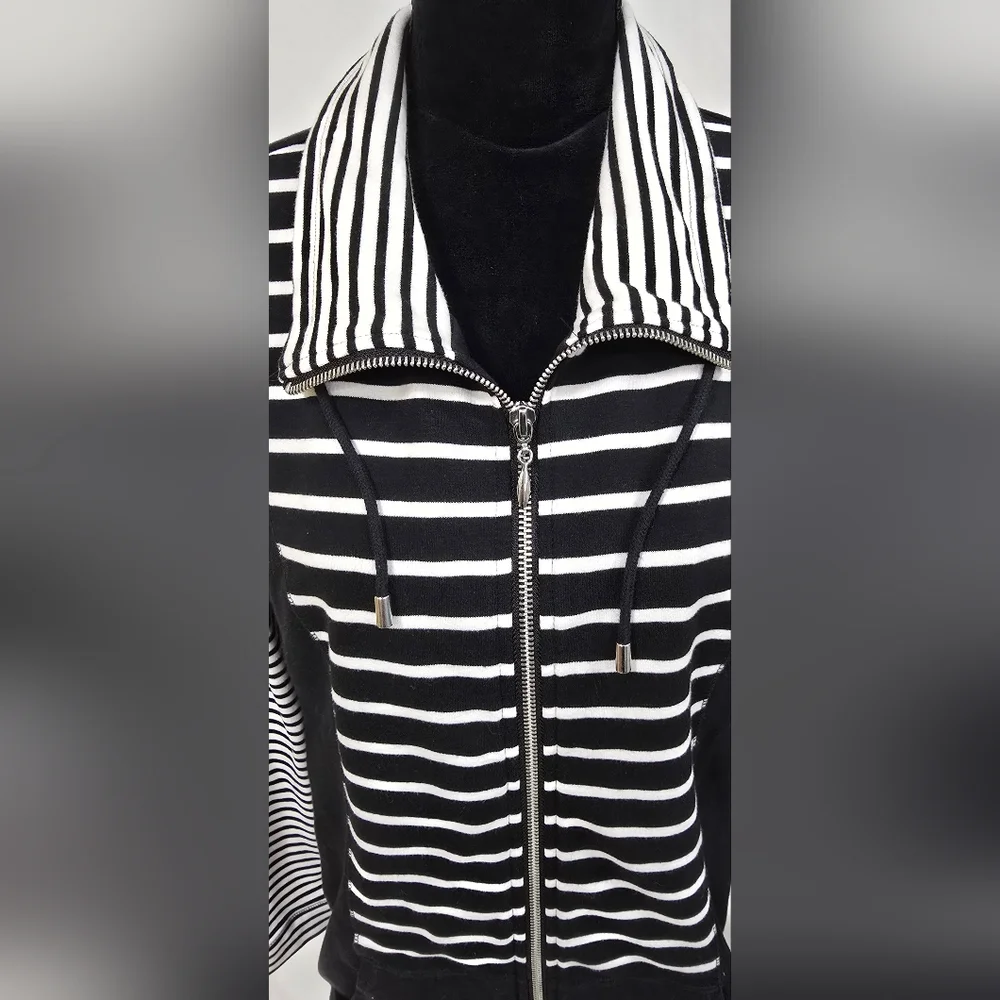 Chico’s Zenergy jacket women 3/XL  striped black/white athleisure outdoor - Picture 4 of 7